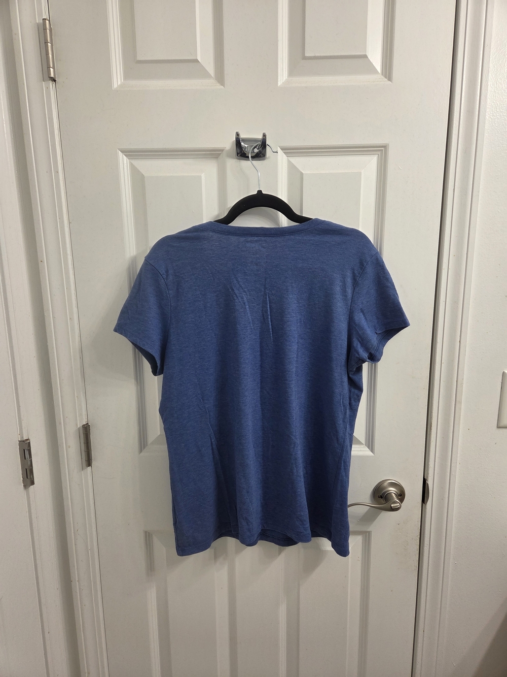 NFL Buffalo Bills Women's V-Neck Tee in Blue with Red & White Detail - Picture 4 of 4